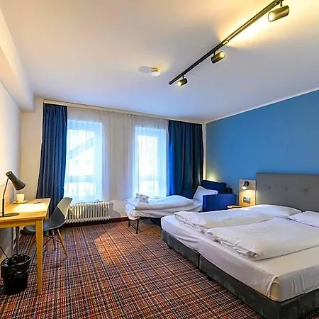 Ambassador Hotel 3*