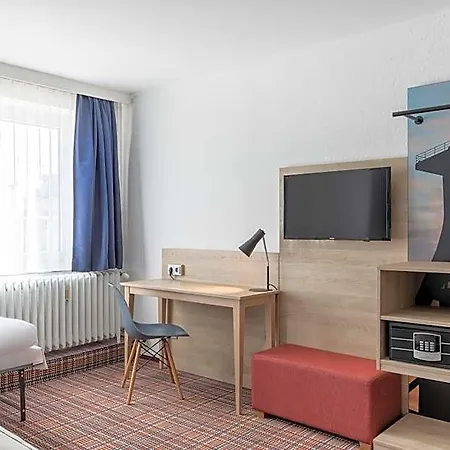 Ambassador Hotel 3*